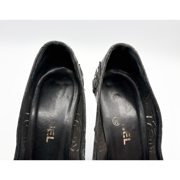 Chanel Black Leather Mary Jane Pointed Toe Heels w/ Camellia Accents Sz EU 38 8 - Picture 11 of 13